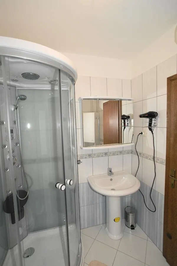 Apartments In Selce 13938 0*,