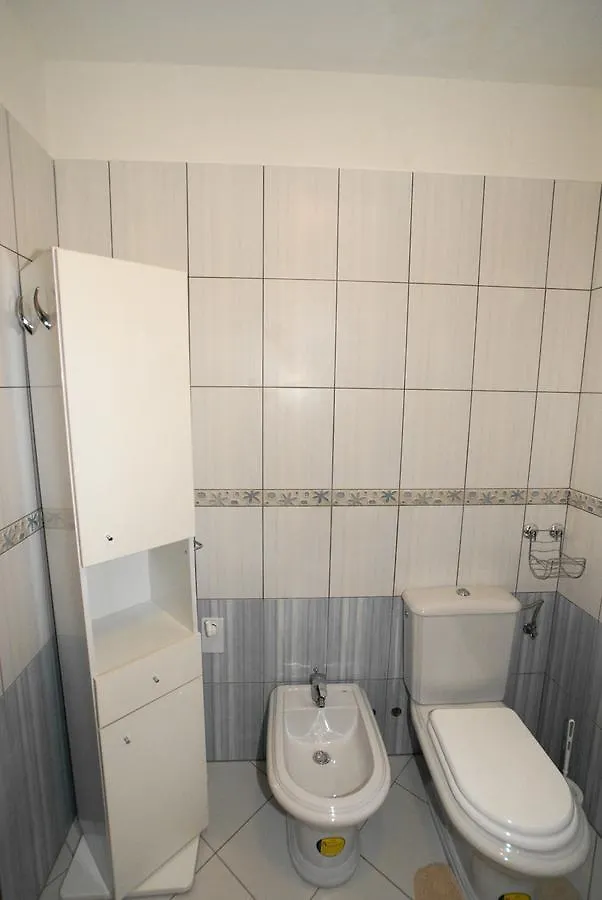 Apartments In Selce 13938
